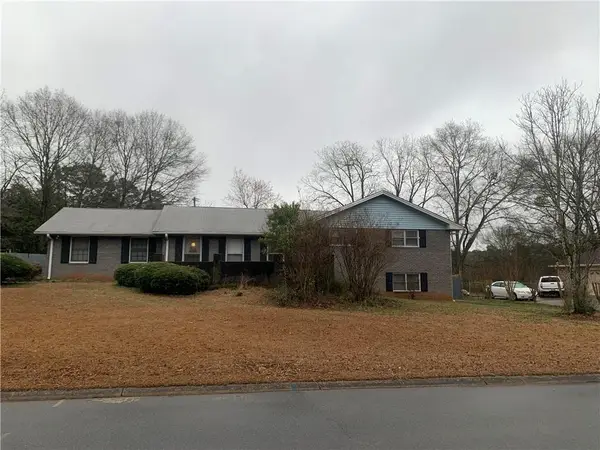 8806 Twin Oaks Drive, Jonesboro, GA 30236
