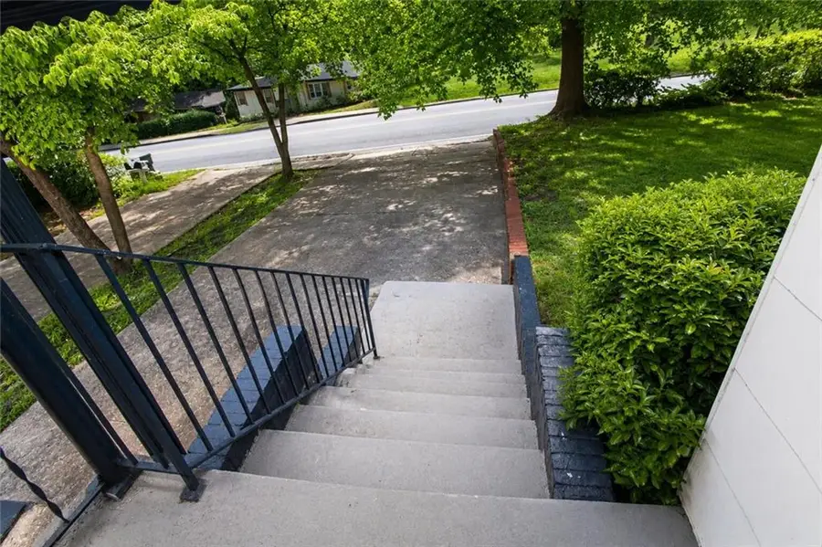 541 W Lake Avenue Nw, Atlanta, GA 30318 - #3