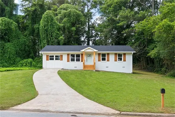 353 Roxbury Drive, Riverdale, GA 30274