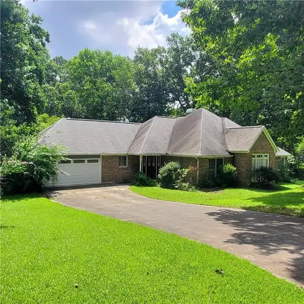 2161 Lakeway Drive, Dacula, GA 30019