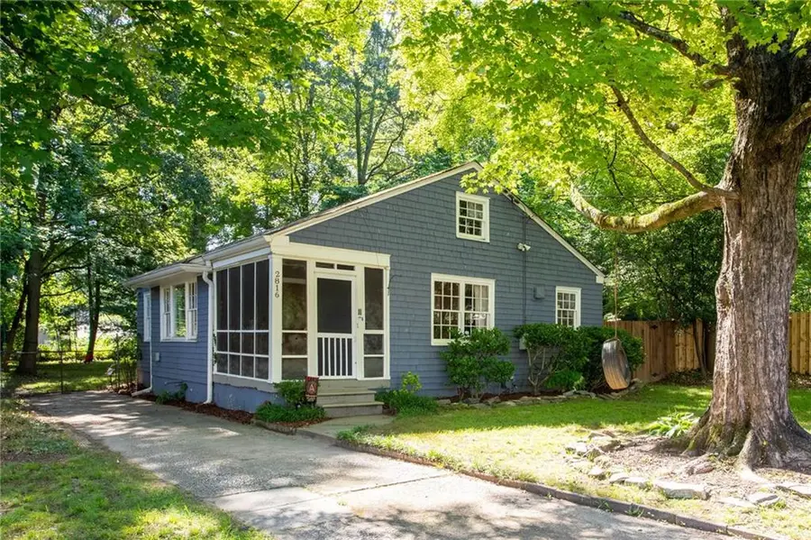 2816 Defoors Ferry Road Nw, Atlanta, GA 30318 - #2
