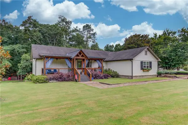 8401 Norris Lake Way, Snellville, GA 30039
