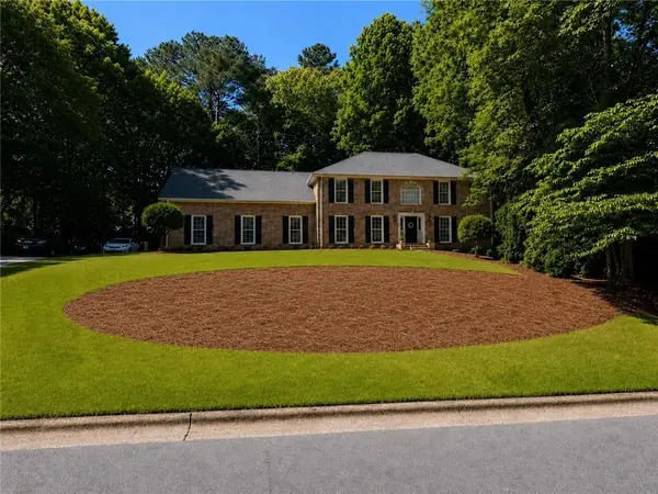 890 Ferncroft Court, Roswell, GA 30075