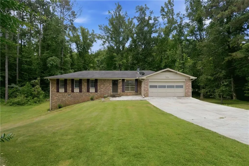 639 Cedrick Lane, Stone Mountain, GA 30087 - #1