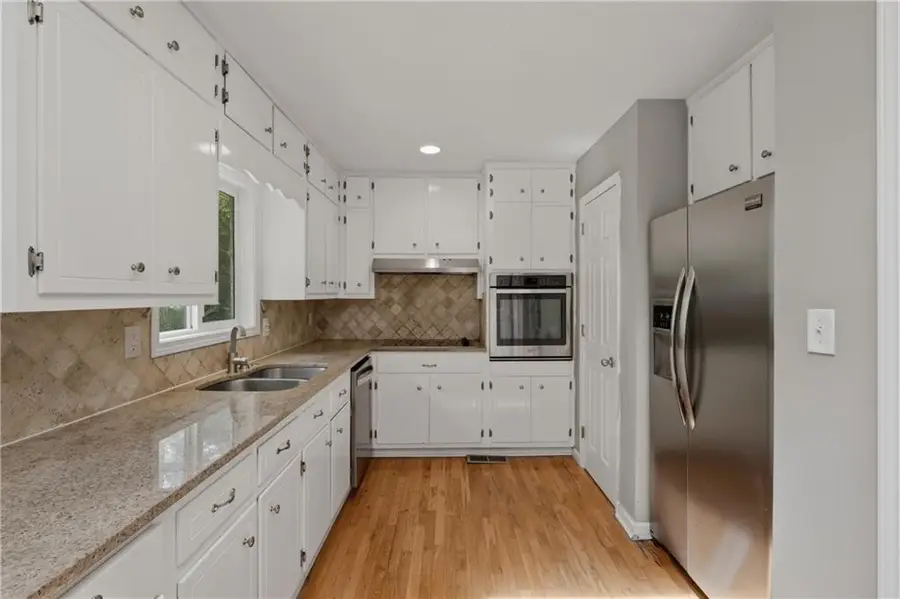 639 Cedrick Lane, Stone Mountain, GA 30087 - #2