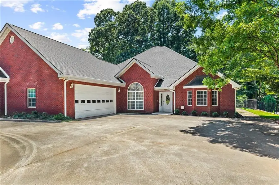 5555 Stone Trace, Gainesville, GA 30504 - #2
