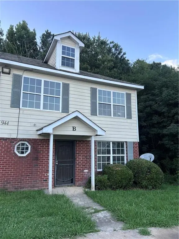 944 Old Mill Point #B, Monroe, GA 30655
