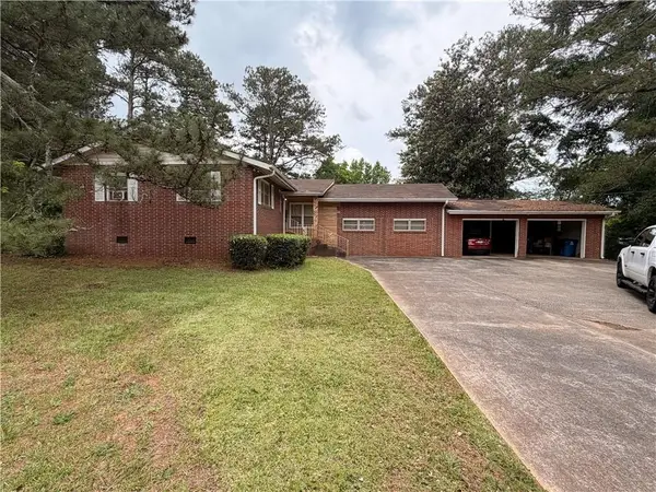 125 Greenway Park Drive, Mcdonough, GA 30253