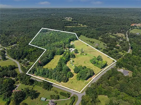 2071 W Hightower Trail, Conyers, GA 30012