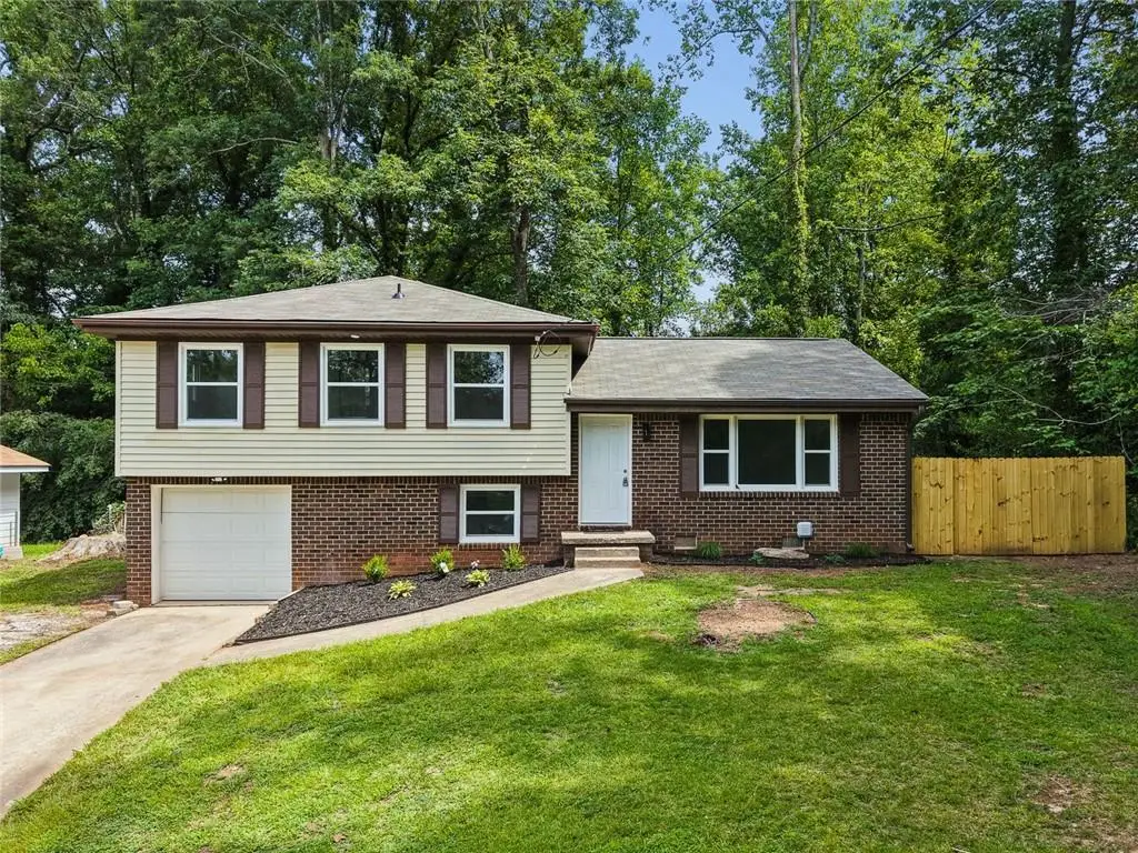 498 Queen Aliese Ln Lane, Jonesboro, GA 30236 - #1