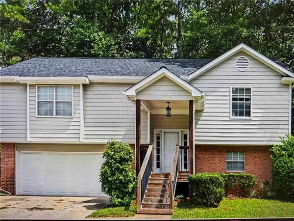 2102 Sandtree Court, Atlanta, GA 30331