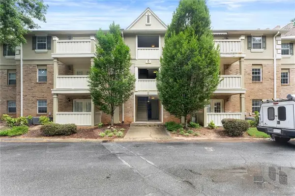 6900 Roswell Road #Q17, Atlanta, GA 30328