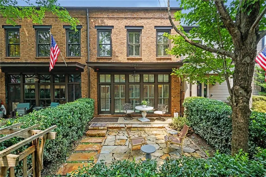 729 Hammond Drive, Woodstock, GA 30188 - #1