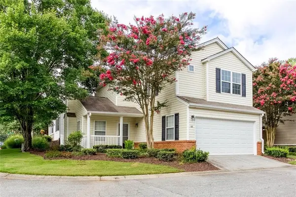126 W Oaks Place, Woodstock, GA 30188