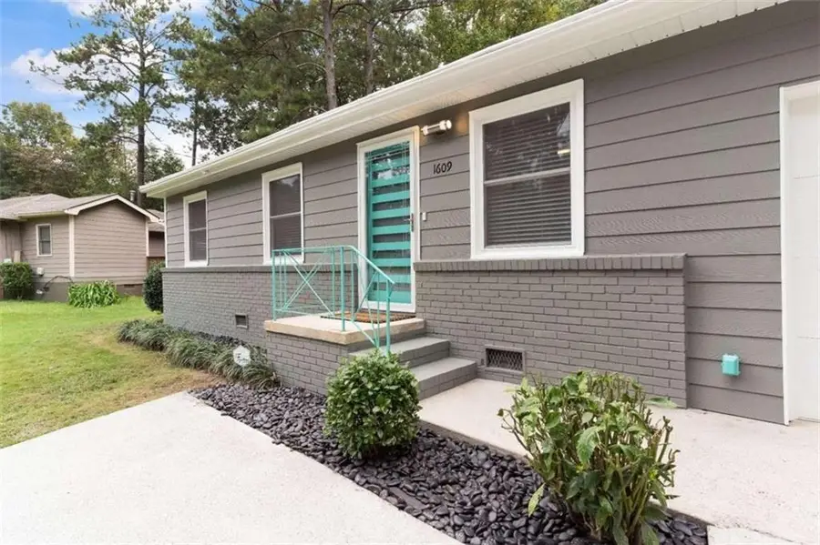 1608 Bridgeport Drive Nw, Atlanta, GA 30318 - #3