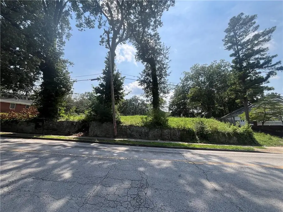 470 Chappell Road Nw, Atlanta, GA 30318 - #2