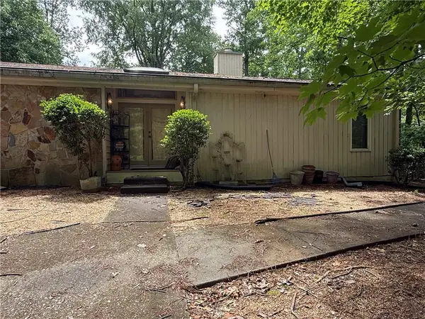 170 River Court Parkway, Sandy Springs, GA 30328