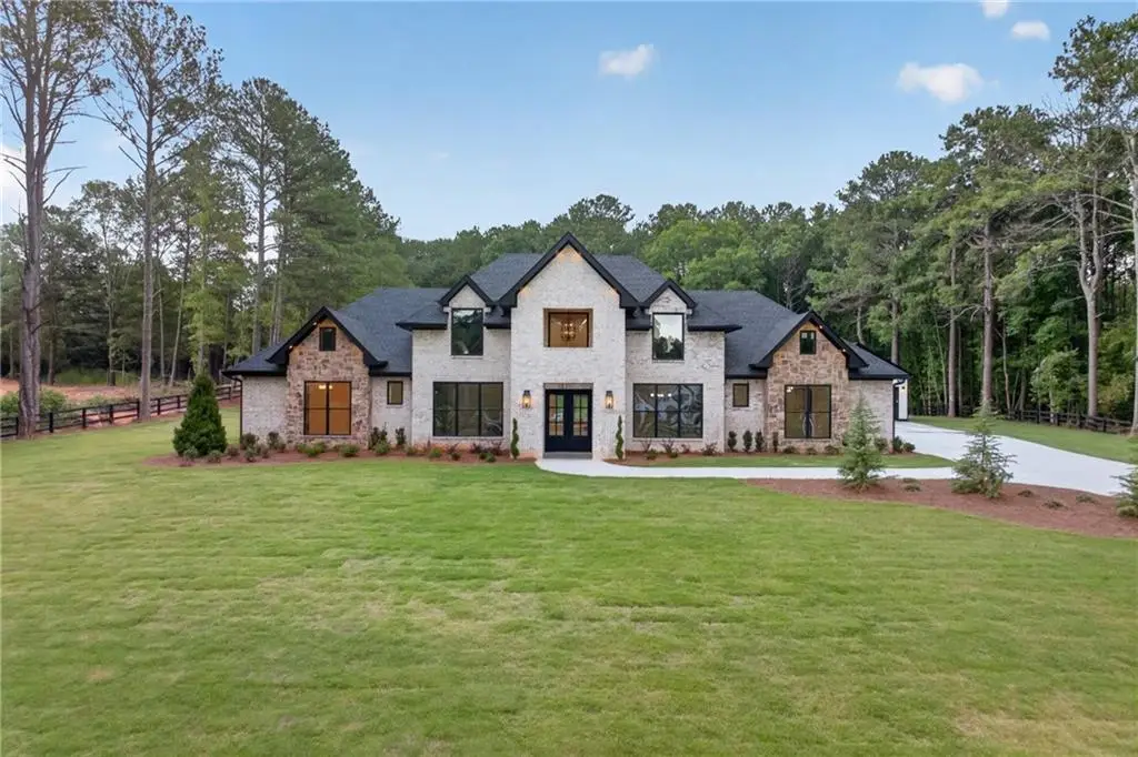 292 Double Springs Road Sw, Monroe, GA 30656 - #1