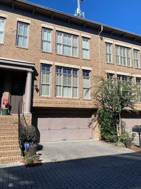 810 Highland Green Way Ne, Atlanta, GA 30306