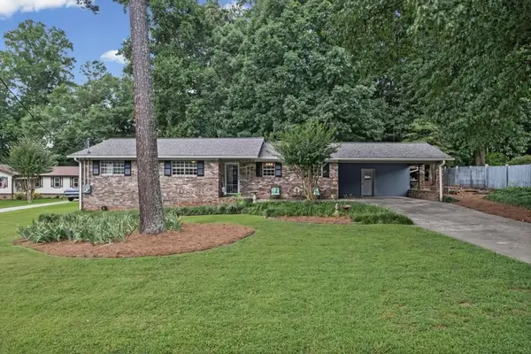 1050 Castlewood Drive, Woodstock, GA 30189