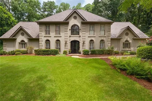 5825 Plantation Drive, Roswell, GA 30075
