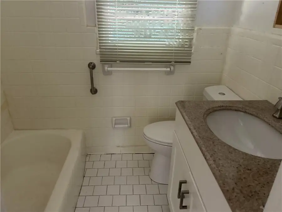 2740 Santa Barbara Drive Nw, Atlanta, GA 30318 - #3