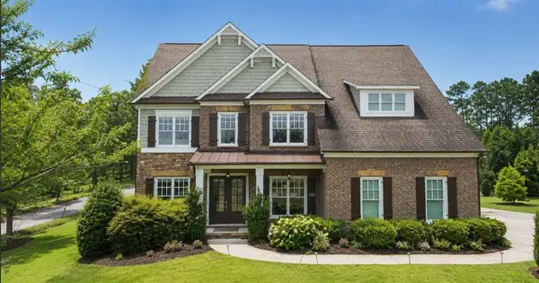 940 Lake Charles Drive, Roswell, GA 30075