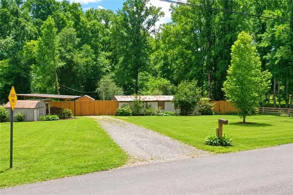 236 Pinewood Trail, Dawsonville, GA 30534