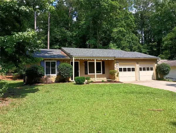 255 Hembree Forest Circle, Roswell, GA 30076