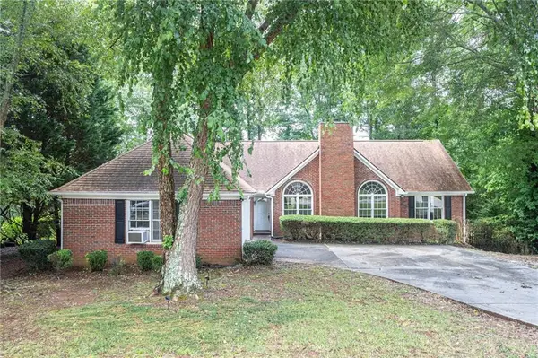 1404 Glenfield Drive, Lawrenceville, GA 30043