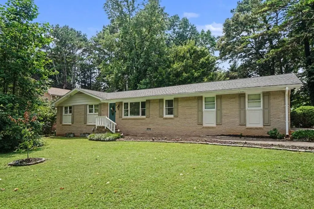 464 Horseshoe Circle Sw, Lilburn, GA 30047 - #1