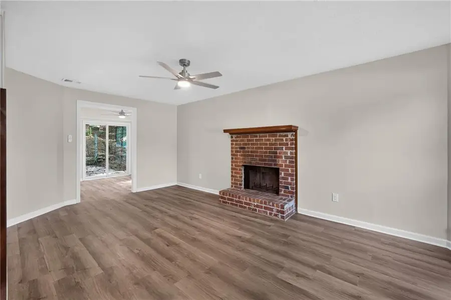 184 Timothy Lane Nw, Lilburn, GA 30047 - #3