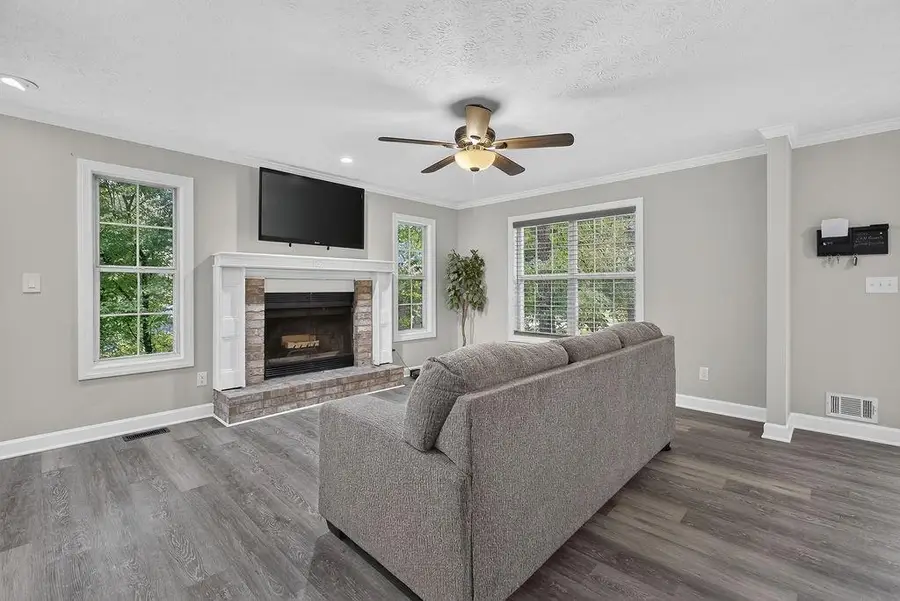 3735 Warwick Way, Snellville, GA 30039 - #3