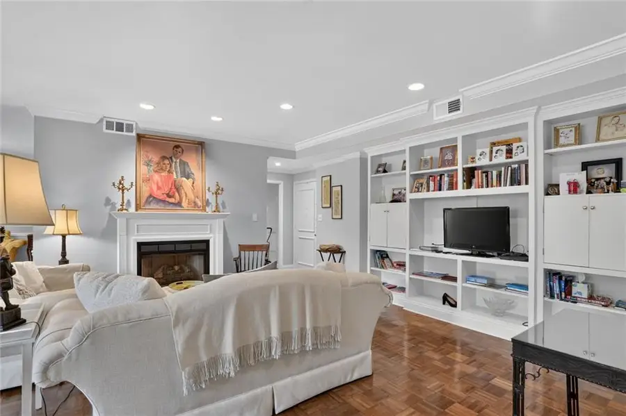 2734 Peachtree Road Nw #A201, Atlanta, GA 30305 - #3