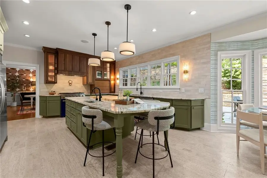 7810 Landowne Drive, Sandy Springs, GA 30350 - #3