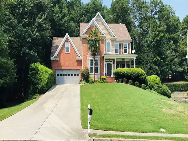 622 Shady Willow Lane, Loganville, GA 30052