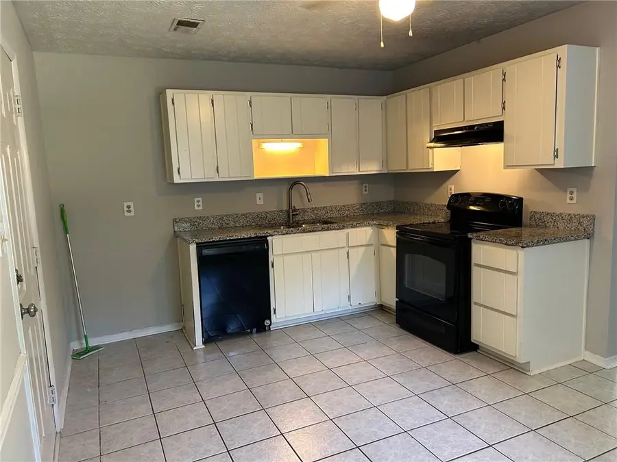 1292 Crystal Lake Road, College Park, GA 30349 - #3