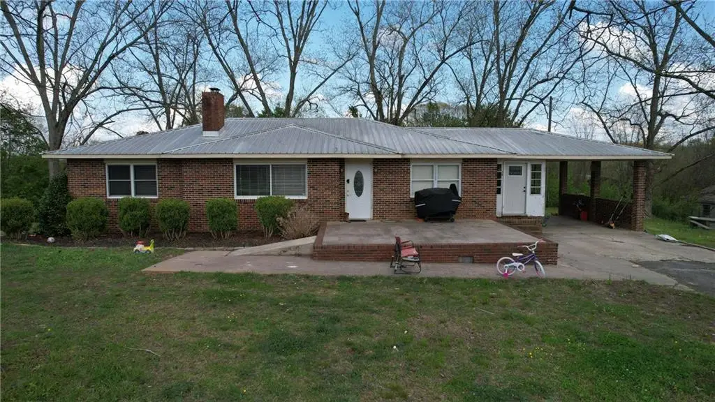 6082 Franklin Goldmine Road, Cumming, GA 30028 - #1