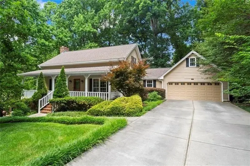 1052 Evelyn Lane Sw, Lilburn, GA 30047 - #2