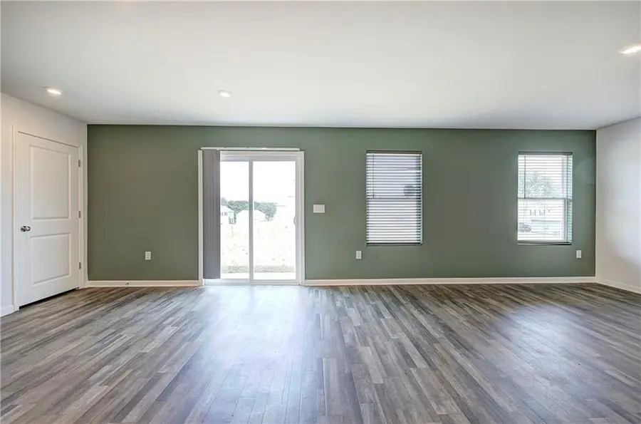 128 Oxford Lane, Kingston, GA 30145 - #2