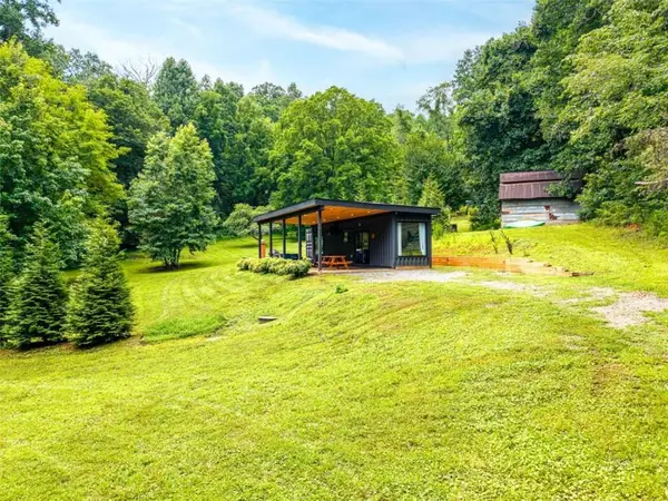 1824 Colwell Road, Blue Ridge, GA 30513