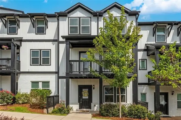 708 Mulberry Walk, Woodstock, GA 30188