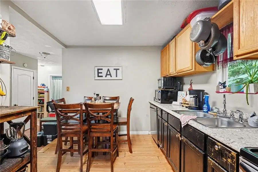 319 W Broadway Street, Griffin, GA 30223 - #3