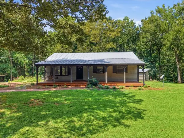 736 Wolfskin Road, Arnoldsville, GA 30619