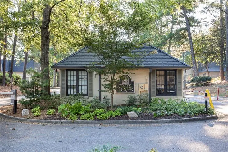 112 Adrian Place Nw, Atlanta, GA 30327 - #3