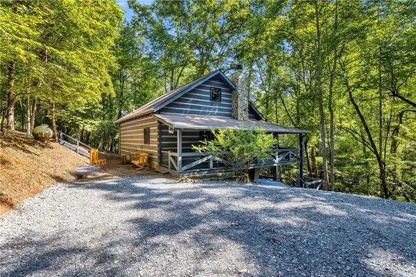 326 Honeysuckle Way, Blue Ridge, GA 30513