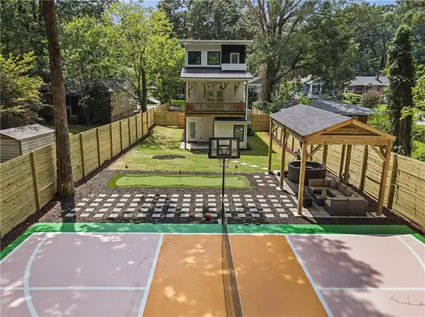 729 Emily Place Nw, Atlanta, GA 30318