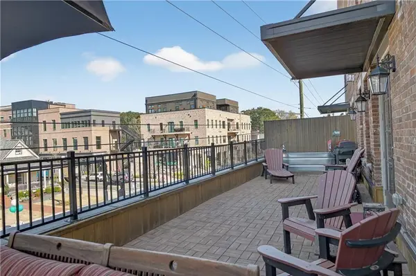8255 Main Street, Woodstock, GA 30188