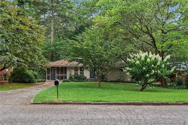 924 Greenbriar Place, Decatur, GA 30033