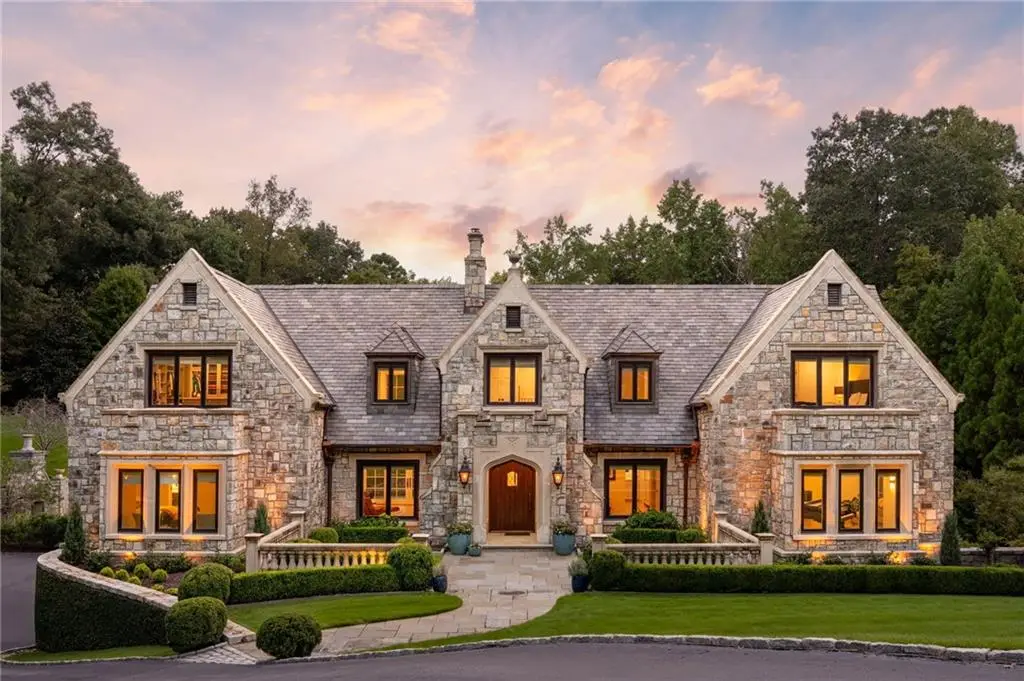 1919 River Forest Road Nw, Atlanta, GA 30327 - #1